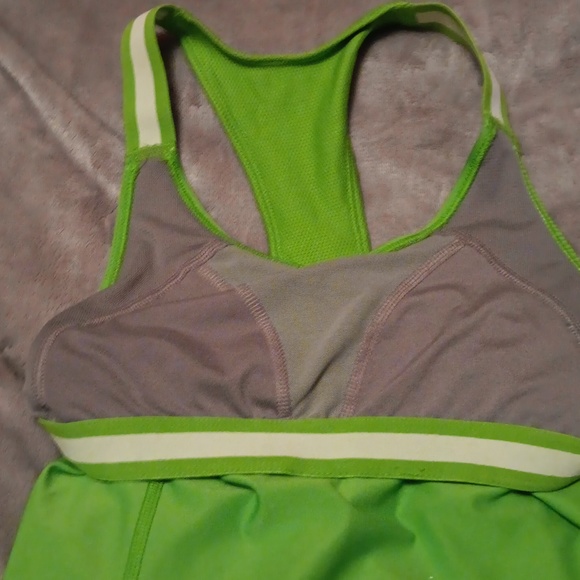 Nike Tank Top - Picture 11 of 13
